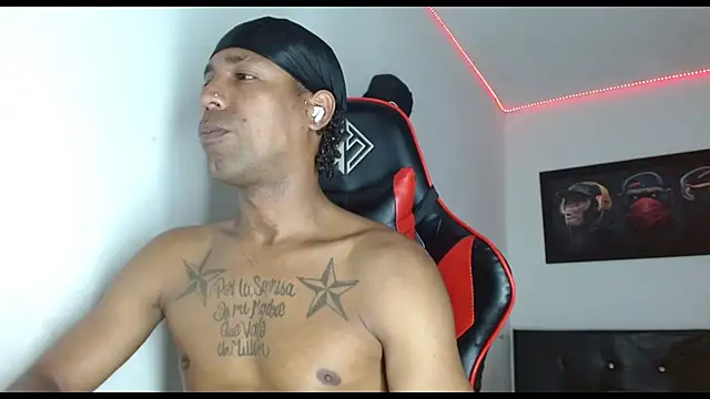 Pokazy przed kamerką – BBC_Black_