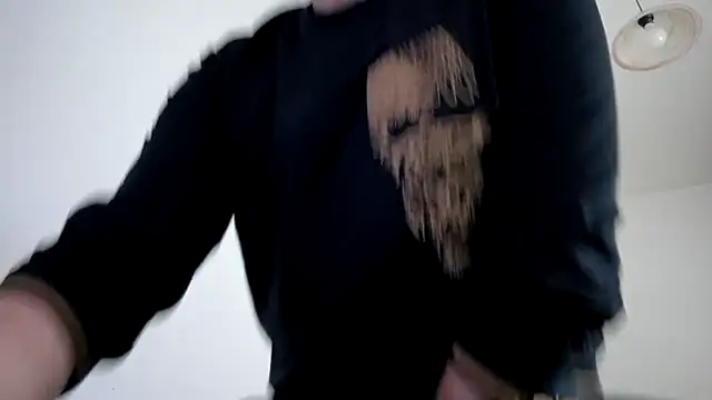 Show modela RyuKenZen na web-kameri