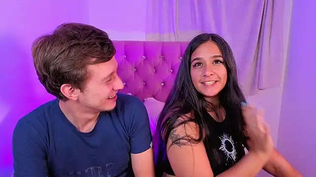 הופעת וובקאם של mae_nathan_