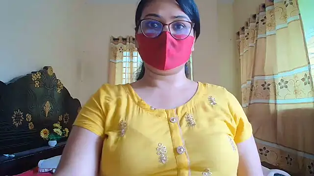 Pokazy przed kamerką – Elena_cruz5