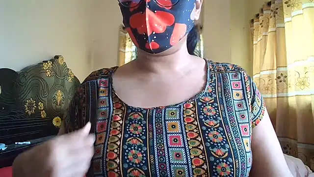 Elena_cruz5's Webcam Show