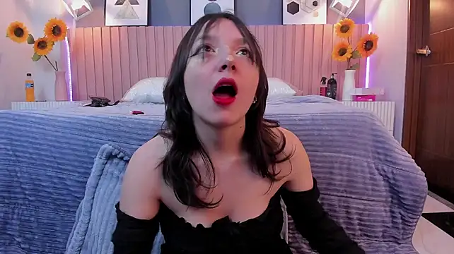 Nina_Ford Pertunjukan Webcam