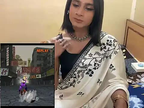 LuvLayla webkamerás műsora