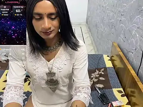 LuvLayla Show in webcam