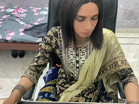 Pertunjukan Kamera Web LuvLayla