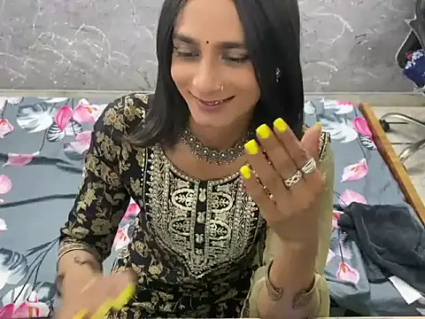 عرض كام LuvLayla