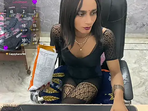 LuvLayla Adlı Modelin Web Kamerası Şovu