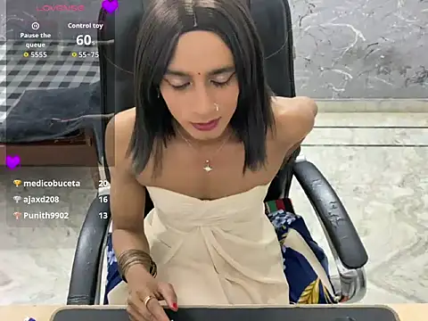 LuvLayla webkamerás műsora