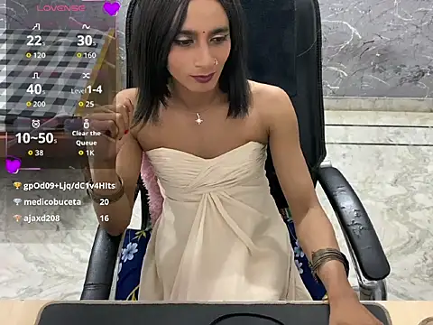 LuvLayla webkamerás műsora