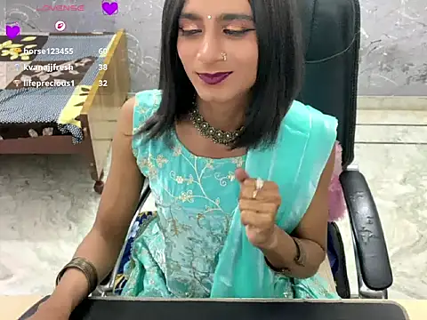 LuvLayla Show Webcam