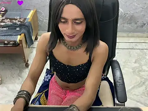 Show modela LuvLayla na web-kameri
