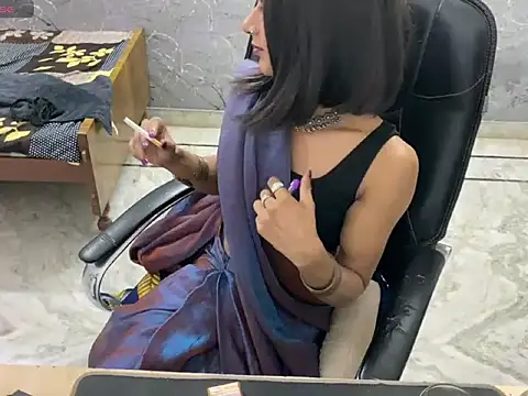 عرض كام LuvLayla