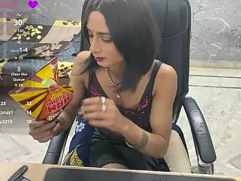 LuvLayla's Webcam Show