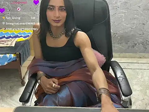 LuvLayla Pertunjukan Webcam