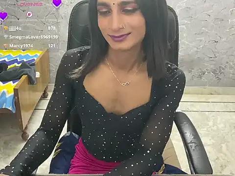 LuvLayla Show Webcam