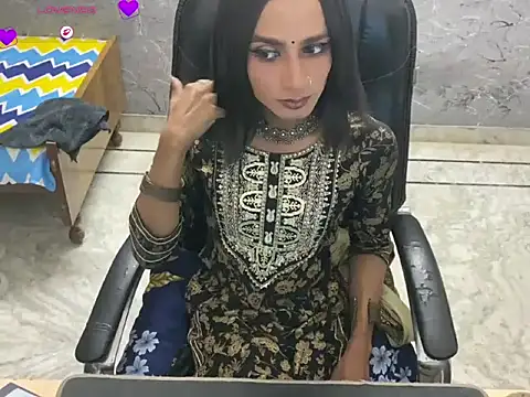 LuvLayla – webcam-show