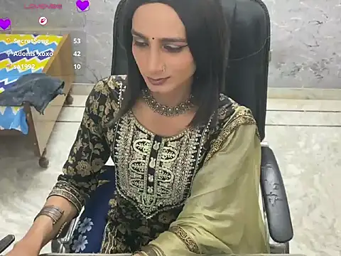 LuvLayla Adlı Modelin Web Kamerası Şovu
