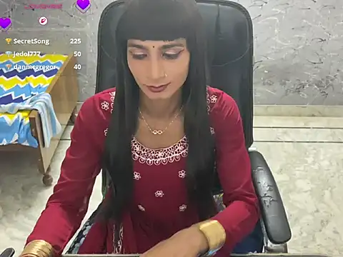 LuvLayla Show Webcam