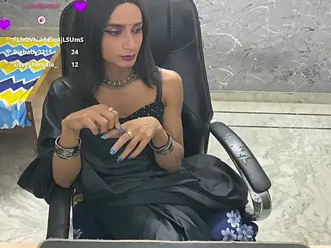 LuvLayla Show Webcam