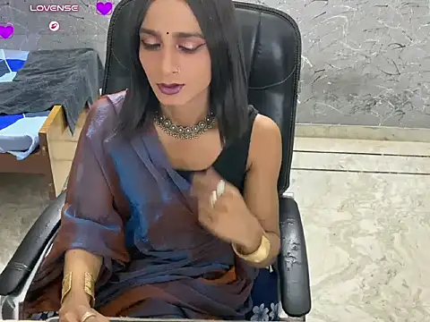عرض كام LuvLayla