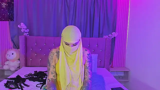 Nayla-Mouna – webcam-show