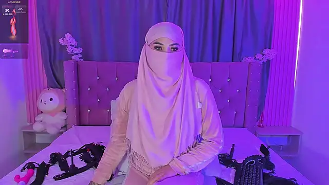 Nayla-Mouna Webcamshow