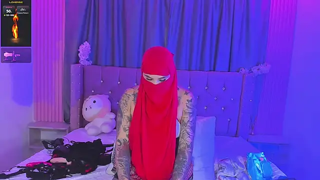 Nayla-Mouna's Webcam Show
