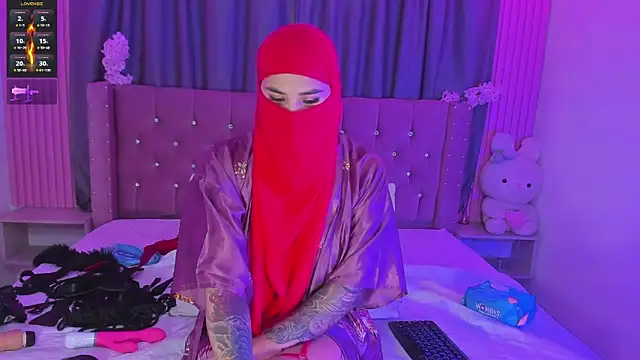Nayla-Mouna's Webcam Show