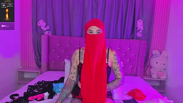 Nayla-Mouna's Webcam Show