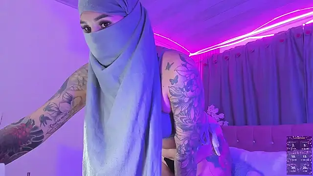 Nayla-Mouna's Webcam Show