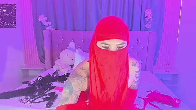 Nayla-Mouna 网络视讯表演