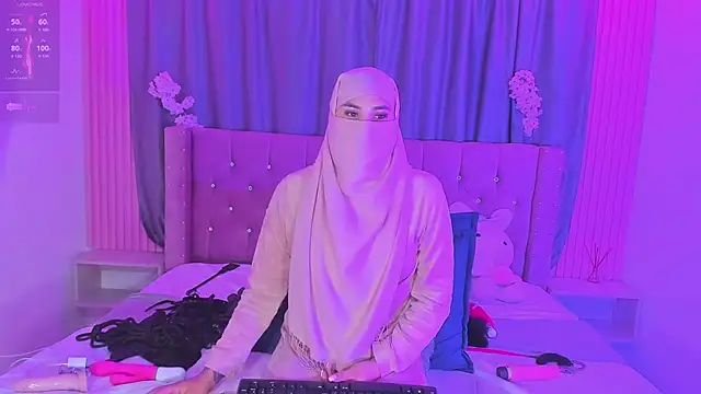 Nayla-Mouna's Webcam Show
