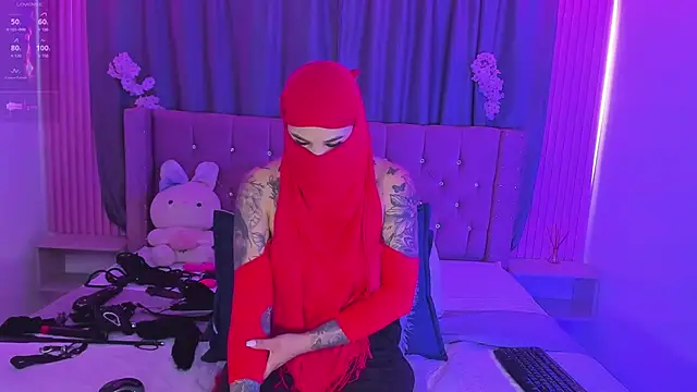Nayla-Mouna Adlı Modelin Web Kamerası Şovu