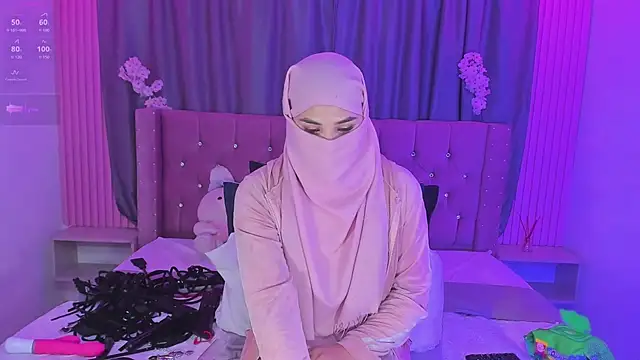 Nayla-Mouna's Webcam Show