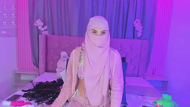 Nayla-Mouna's Webcam Show