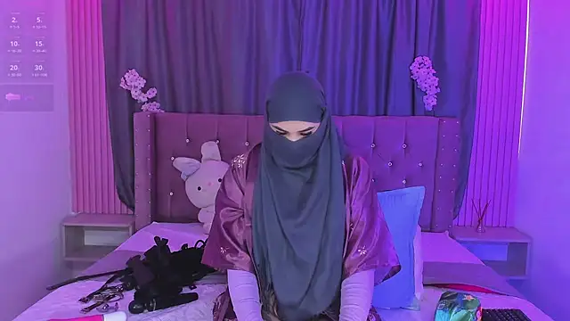 Nayla-Mouna Webcam Show