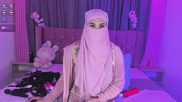 Nayla-Mouna's Webcam Show