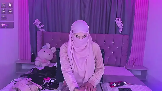 Nayla-Mouna 在線直播表演