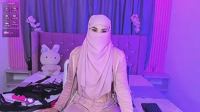 Nayla-Mouna's Webcam Show