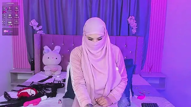Nayla-Mouna Pertunjukan Webcam