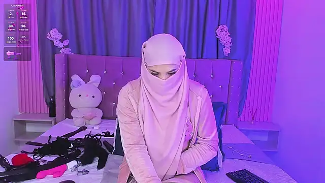 Nayla-Mouna 网络视讯表演