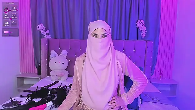 Nayla-Mouna's Webcam Show