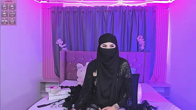Nayla-Mouna's Webcam Show