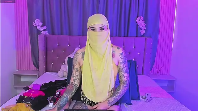 Nayla-Mouna 网络视讯表演