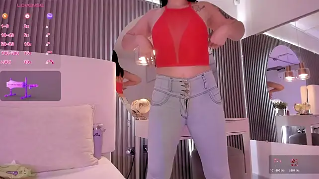 annie_clarkson 即時 XXX 聊 天