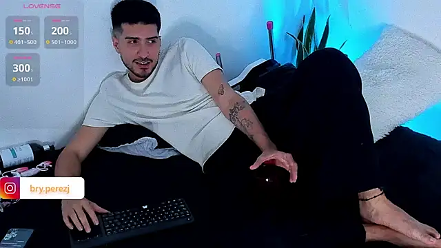 bryXonStorm Pertunjukan Webcam