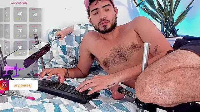 bryXonStorm Show in webcam