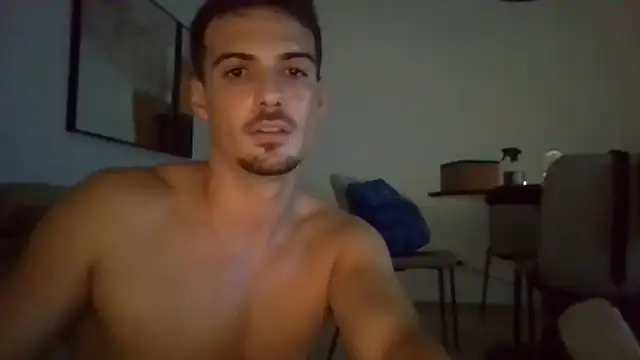 Almostgentle webkamerás műsora