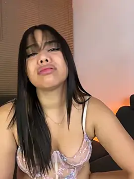 Chat XXX en directo de P_A_U_L_I_N_A_