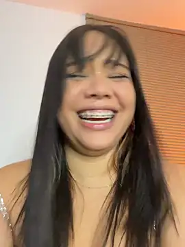 P_A_U_L_I_N_A_'s Live XXX Chat